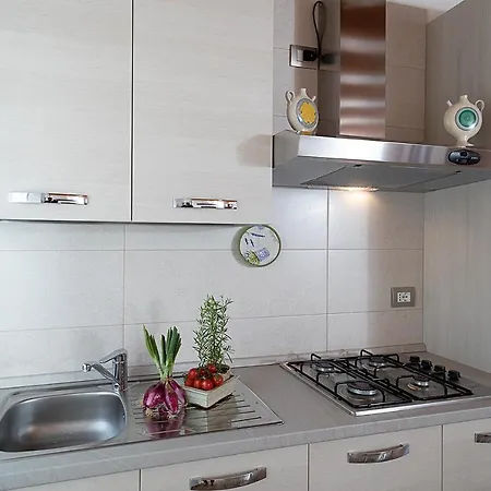 Holiday home Casa Rossa - Regarda Travel *
