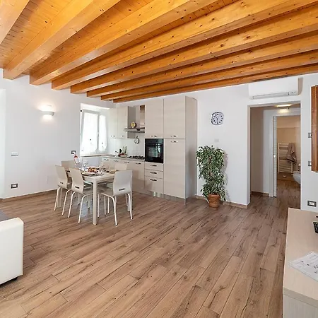 Dom wakacyjny Casa Rossa - Regarda Travel Bardolino