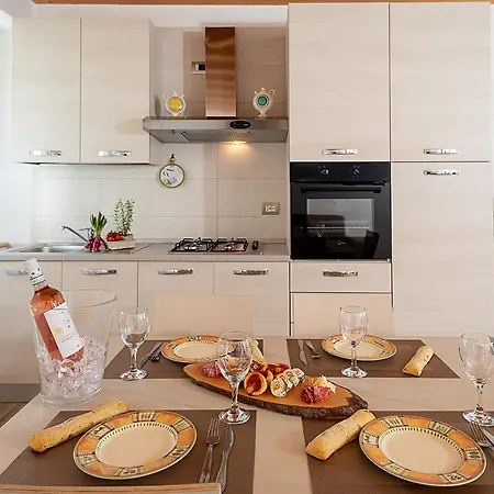 Casa Rossa - Regarda Travel Bardolino