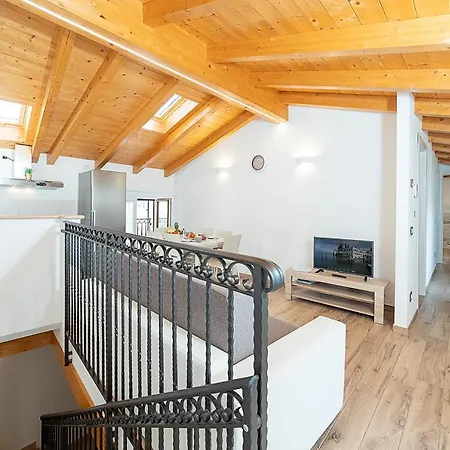 Prázdninový dům Casa Rossa - Regarda Travel